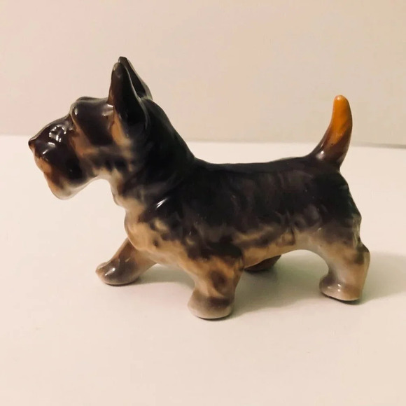 Vintage Small Scottish Terrier Figurine 3.5 Inch Long Dog Figure Japan - Picture 3 of 12